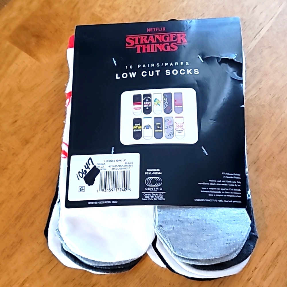 Netflix Stranger Things Socks - Picture 2 of 2